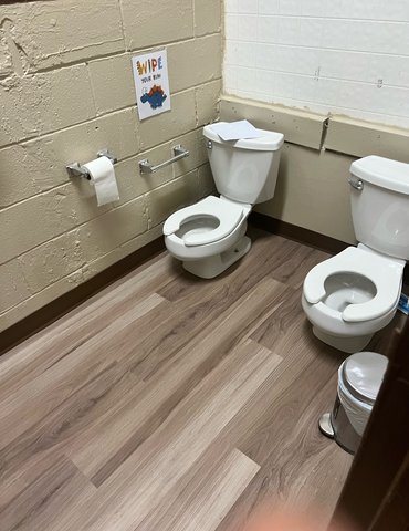 FLOORING XPRESS ENTERPRISE - Gallery Image 9 | 6108 S Dorchester Ave Apt 1W, Chicago, IL | 773-273-1669